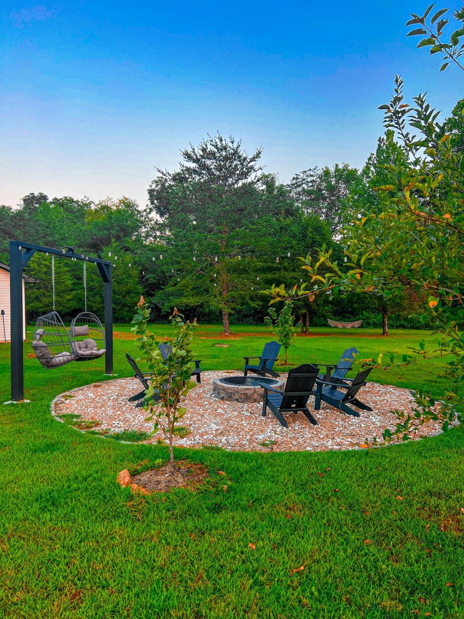 Southern Charm 3Br Fire Pit Pool Table 7Beds เซอเวียร์วีล ภายนอก รูปภาพ